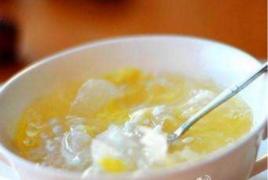 銀耳鴨蛋湯 銀耳鴨蛋湯