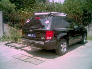 新款的大切諾基5.7排量的