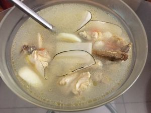 海底椰燉雞湯