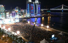 一場關鍵性的比賽，可以吸引幾萬人到場觀看