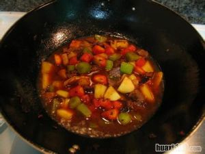 胡蘿蔔紅燒牛肉 胡蘿蔔紅燒牛肉