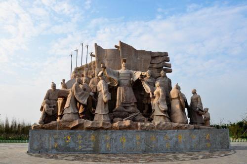 無賴劉邦憑什麼在縣令宴席上混吃混喝,還騙得漂亮老婆?