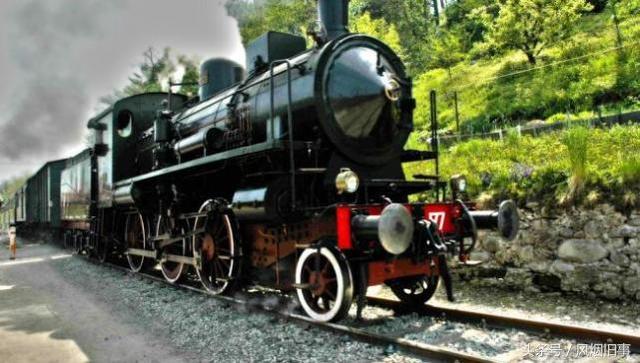“總司令處”設在火車頭,不料被敵人把火車開走,結局有點懵 “總司令處”設在火車頭,不料被敵人把火車開走,結局有點懵
