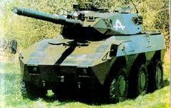 TH400輪式偵察車