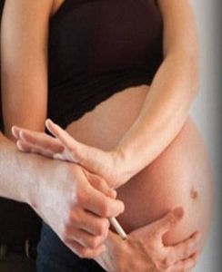 二手菸影響胎兒