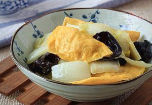 蛋餃白菜枸杞木耳蒸 蛋餃白菜枸杞木耳蒸