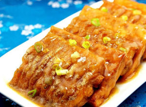 豆腐燒帶魚 豆腐燒帶魚