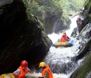 瀏陽六疊泉漂流 瀏陽六疊泉漂流