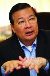 譚耀宗[十三屆全國人大常委會委員]