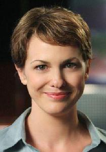 拉麗莎·奧蕾尼克 拉麗莎·奧蕾尼克