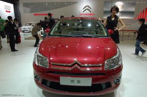 東風雪鐵龍世嘉外形