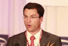 奧利維[曾任PSA集團亞洲區總裁]