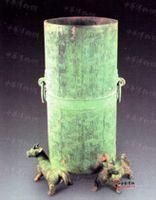 犀足筒形器 犀足筒形器