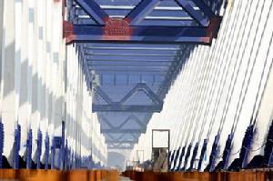 京廣客運專線鄭州黃河鐵兩用橋鋼樑