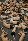 西班牙動物保護主義者在街頭裸體示威