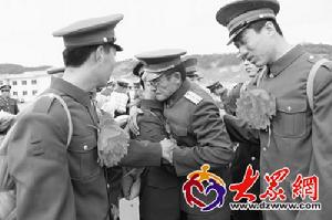 《小島情深》 《小島情深》