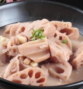 砂鍋蓮藕排骨湯