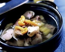 玉米山珍菌煲牛腩 玉米山珍菌煲牛腩