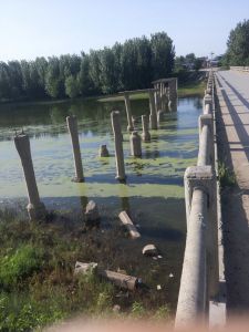 千里屯村通往劉下碼頭的老鹽河新舊大橋