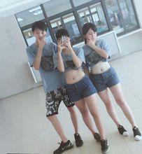 吳兆弦（右一）與同學們練舞