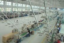 瑞金經開區內現代化流水線生產