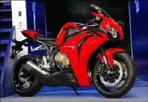 CBR1000