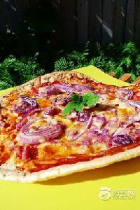 洋蔥培根披薩 洋蔥培根披薩