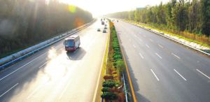 連雲港－霍爾果斯高速公路