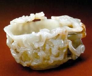 玉九螭杯 玉九螭杯