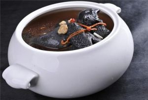 玫瑰燉烏雞 玫瑰燉烏雞