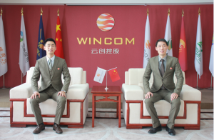 雲創控股創始人：彭嘉明（右）、彭嘉偉（左）