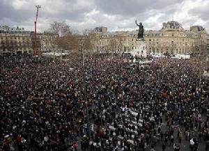 巴黎舉行反恐大遊行