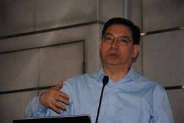 李小剛[原總政歌劇團美術設計]