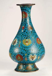 明掐絲琺瑯花卉紋玉壺春瓶