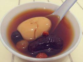 當歸紅棗雞蛋湯 當歸紅棗雞蛋湯