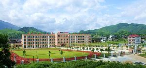 三一中學 三一中學