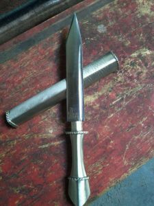 金爪銀翅孜龍刀 金爪銀翅孜龍刀