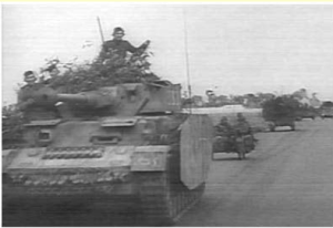 行軍途中的裝甲教導師IV號坦克