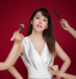 趙揚[主持人，演員]