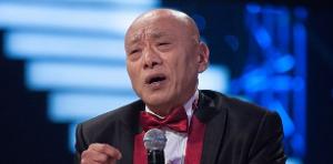 凌峰“怒斥”成龍