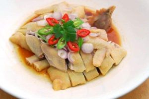 欖仁雞丁 欖仁雞丁