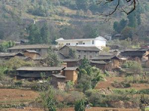 摸左哨上場村 摸左哨上場村