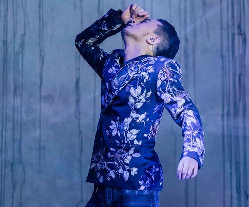 春光乍泄[中國香港黃耀明演唱歌曲]