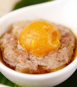 梨汁鹹蛋黃蒸肉餅 梨汁鹹蛋黃蒸肉餅