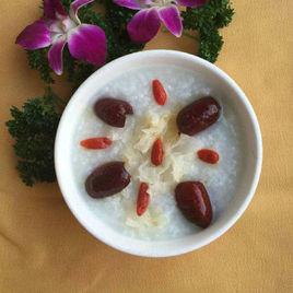 銀耳大棗枸杞粥 銀耳大棗枸杞粥