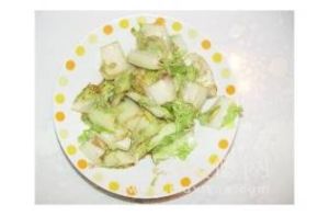 金針雲耳紹菜湯 金針雲耳紹菜湯