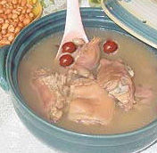 花生眉豆豬腳湯 花生眉豆豬腳湯