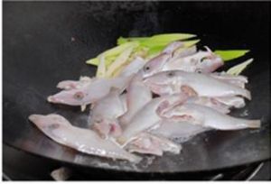 清煮剝皮魚 清煮剝皮魚