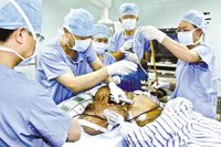 黃春才接受手術治療