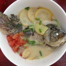 檸檬牛奶鯽魚湯 檸檬牛奶鯽魚湯